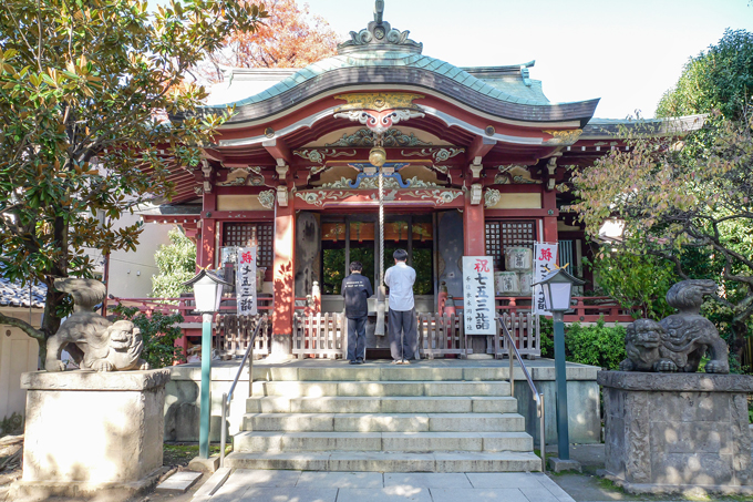 365日毎朝ラジオ体操をする神社!? 下町に根付く千住本氷川神社にてランパンプスが合格祈願!