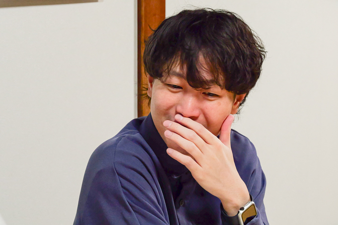 百発百中で当たる！？　的中の御利益がある新大久保の皆中稲荷神社にてランパンプスが合格祈願！